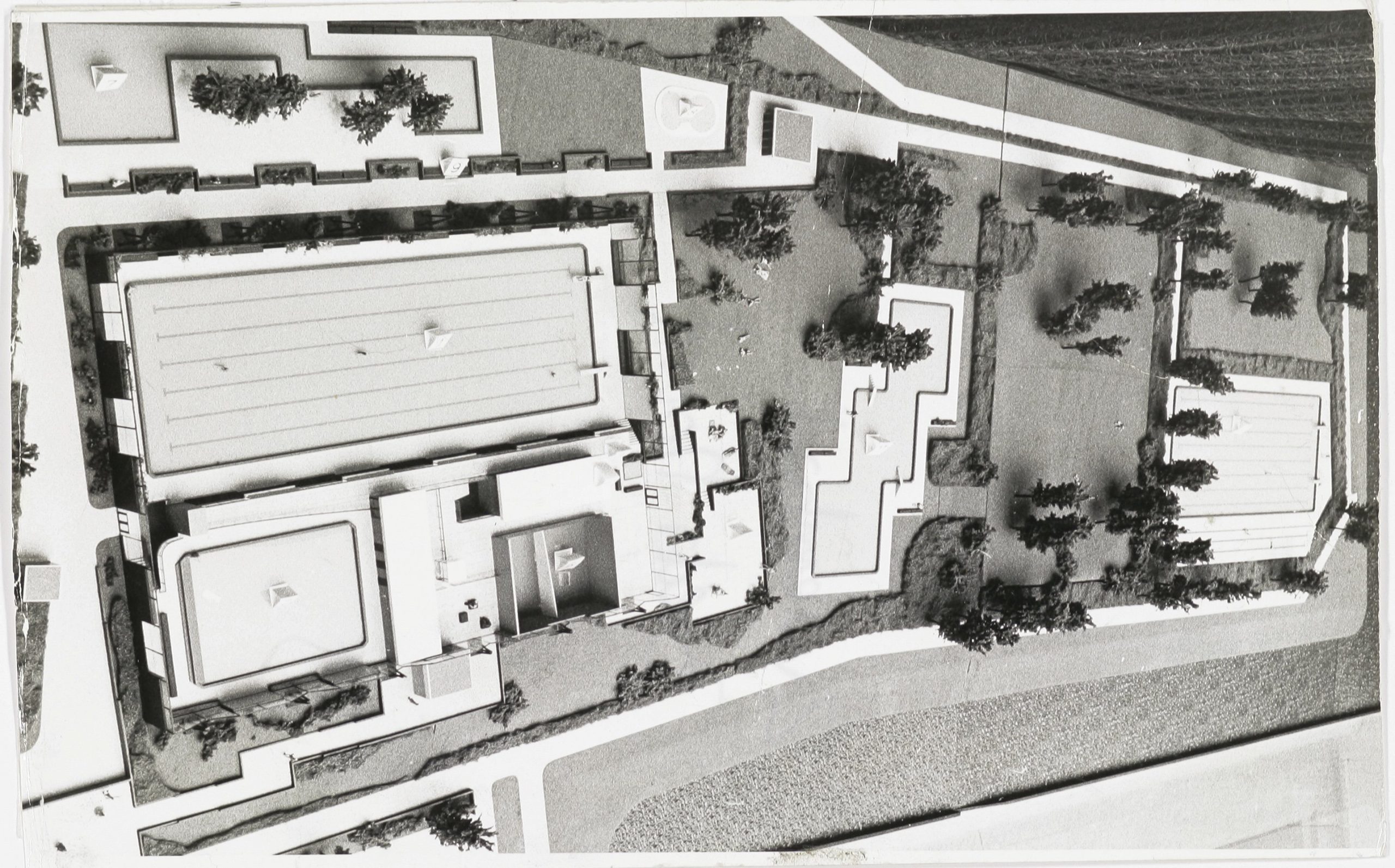 Maquette van zwembad De Wisselslag, waarvan de bouw is begonnen in 1974